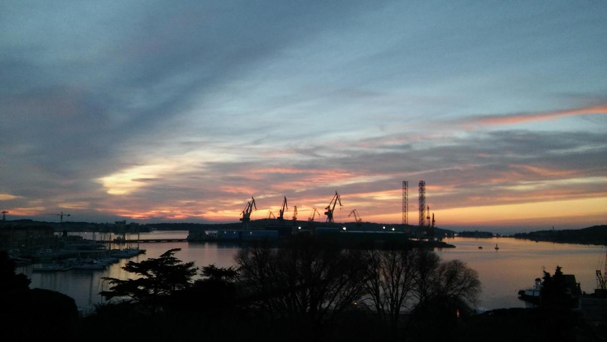 App Letta Sunset Pula Apartment Luaran gambar